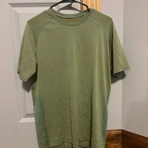 Lululemon Green Short Sleeve Tee Relaxed Fit